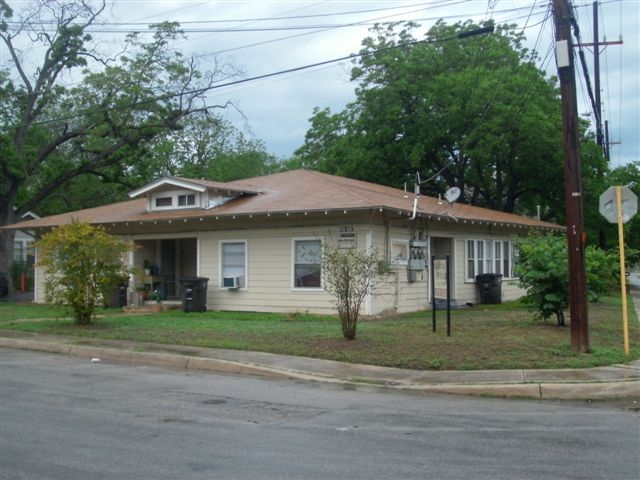 Terrell Avenue Apartments in San Antonio, TX - Building Photo - Building Photo