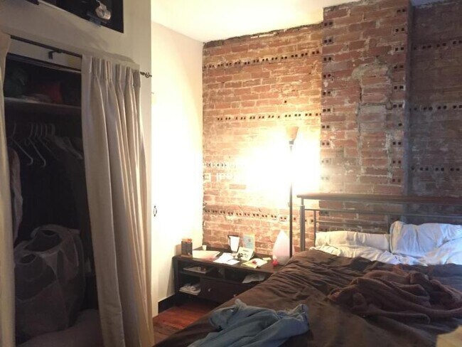 54 Revere St, Unit 3 in Boston, MA - Foto de edificio - Building Photo