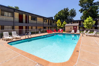 Victor South Apartments in Tulsa, OK - Building Photo - Building Photo