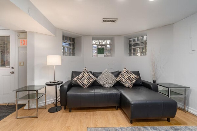 2122 18th St NW in Washington, DC - Building Photo - Building Photo