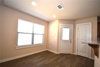 1572 Sandpiper St in Centerton, AR - Building Photo - Building Photo