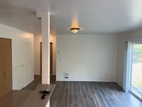 1305 Varsity Pl in Bellingham, WA - Building Photo - Building Photo