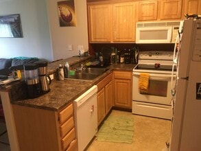 3820 37th Ave SW in Cedar Rapids, IA - Building Photo - Building Photo