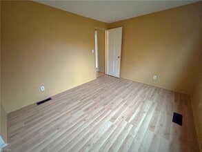 535 Willow Dr SE in Warren, OH - Building Photo - Building Photo