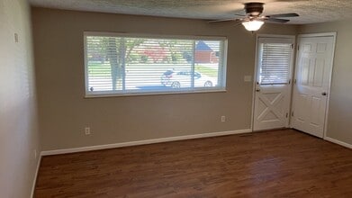 6045 Ansbury Dr in Dayton, OH - Building Photo - Building Photo