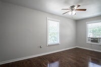 2516 Anita St photo'