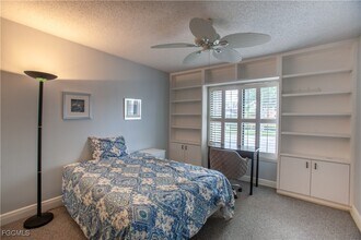 1426 Park Shore Cir in Ft. Myers, FL - Building Photo - Building Photo