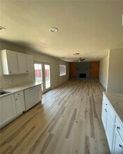 1055 Hillside Dr in Kingman, AZ - Building Photo - Building Photo