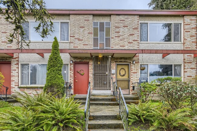 Woodland Walk in Seattle, WA - Foto de edificio - Building Photo