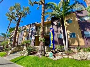 351 S. Manhattan Pl in Los Angeles, CA - Building Photo - Building Photo
