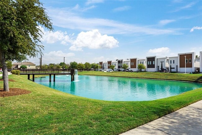 property at 5509 Paraiso Pl