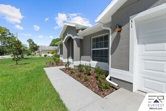 51 Barkley Ln in Palm Coast, FL - Building Photo - Building Photo