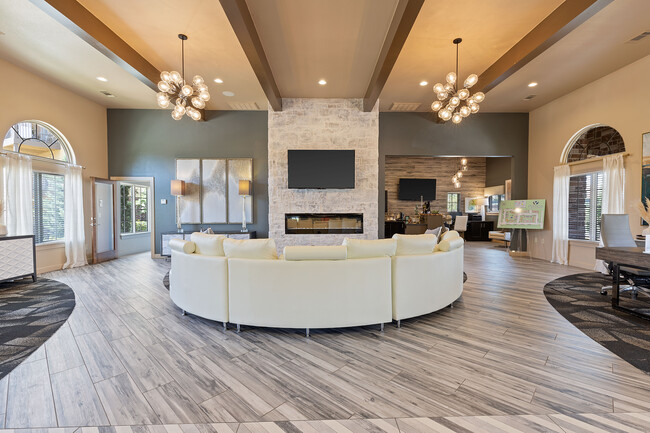 Portico at Friars Creek in Temple, TX - Building Photo - Building Photo