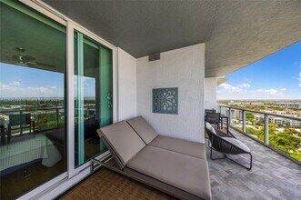 315 NE 3rd Ave in Fort Lauderdale, FL - Building Photo - Building Photo