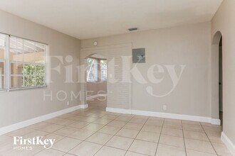 2621 Fletcher Ct in Hollywood, FL - Building Photo - Building Photo