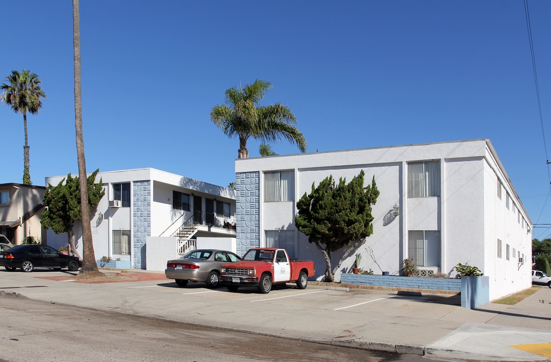 4908-4916 Santa Cruz Ave in San Diego, CA - Foto de edificio