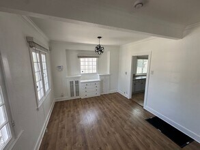 934 E Fairview Blvd in Inglewood, CA - Building Photo - Building Photo