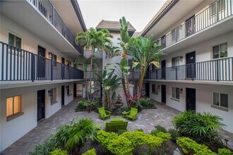 125 5th Ave NE in St. Petersburg, FL - Building Photo - Building Photo