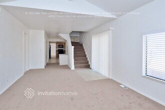 3679 S Helena Way in Aurora, CO - Building Photo - Building Photo