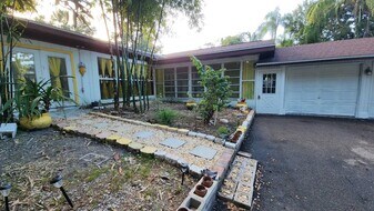 2405 Neptune Rd in Kissimmee, FL - Building Photo