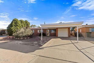 5828 Sturgeon Dr in El Paso, TX - Building Photo