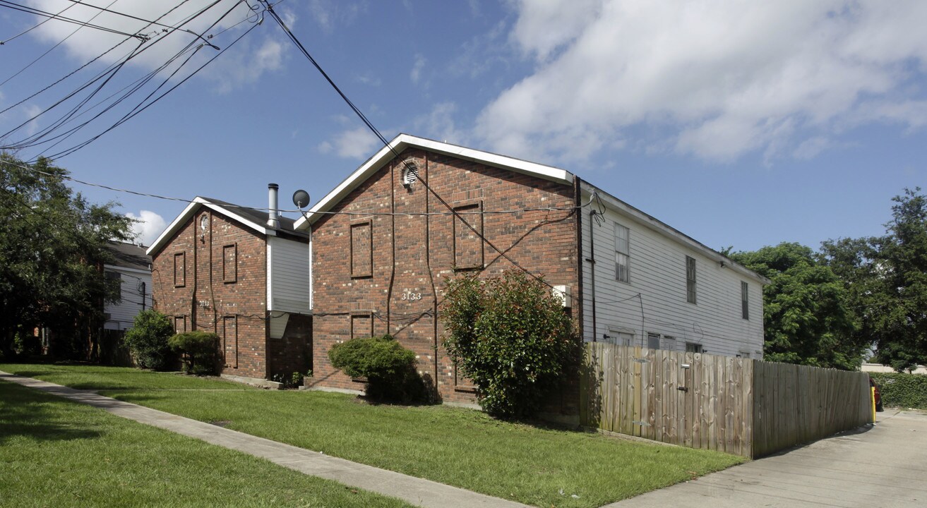 3133 Phoenix St in Kenner, LA - Foto de edificio