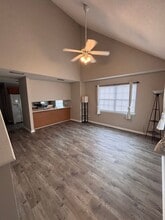 608 Elm St in Troy, AL - Foto de edificio - Building Photo