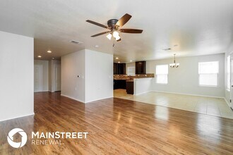 7435 Bluebonnet Bay in San Antonio, TX - Building Photo - Building Photo