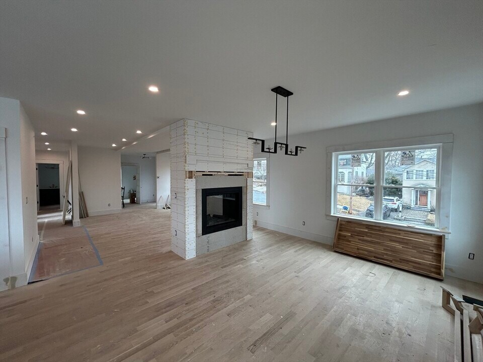 39 Hopkins Rd in Arlington, MA - Building Photo