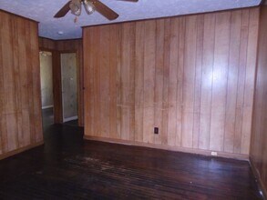 310 Old Shaw Rd in Fayetteville, NC - Foto de edificio - Building Photo