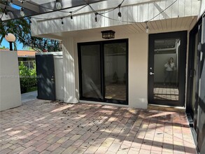 4702 SW 67th Ave in Miami, FL - Building Photo - Building Photo