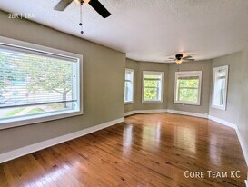 4328 Roanoke Pkwy in Kansas City, MO - Building Photo