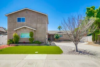 5601 Ashland Ave in San Diego, CA - Foto de edificio - Building Photo