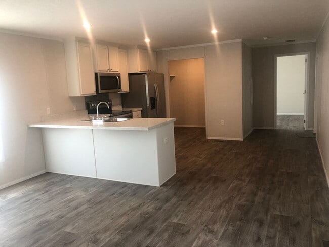 463 Juniper Ave in Defuniak Springs, FL - Building Photo - Building Photo