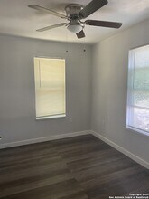4818 Monterey St in San Antonio, TX - Building Photo - Building Photo