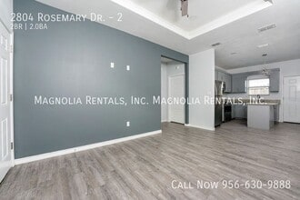 2804 Rosemary Dr, Unit 2 in Weslaco, TX - Building Photo - Building Photo