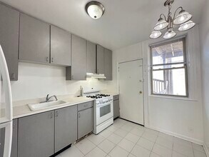 4407 N Keystone Ave, Unit 2 in Chicago, IL - Foto de edificio - Building Photo