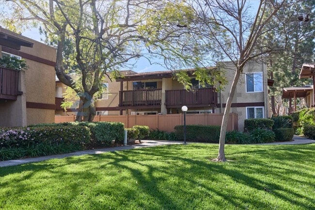 1010 W MacArthur Blvd