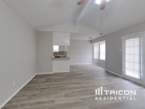 6212 Douglas Dr in Watauga, TX - Building Photo - Building Photo