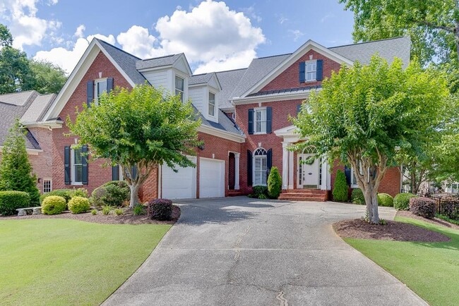 property at 2885 Towne Village Dr NW