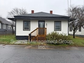 34 Ivy St in Porterdale, GA - Building Photo