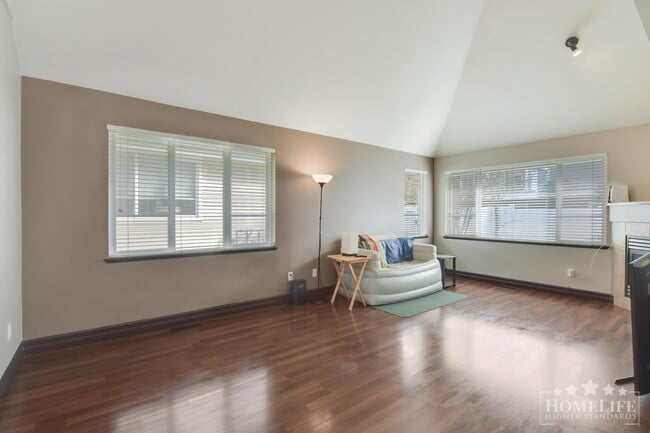 13918-13958 58 Ave in Surrey, BC - Building Photo - Building Photo