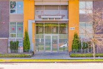 RIVA 4 in Richmond, BC - Building Photo - Building Photo