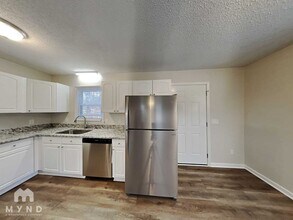 400 Miller Rd in Hillsborough, NC - Building Photo - Building Photo