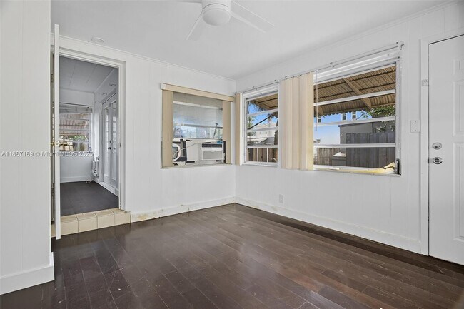 1718 Pierce St in Hollywood, FL - Building Photo - Building Photo
