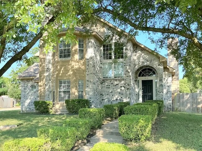 property at 9214 Oak Hollow Dr