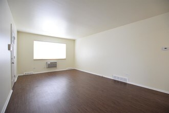 4472 E Bails Pl in Denver, CO - Building Photo - Building Photo