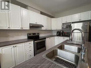 2516 Waterlilly Way in Ottawa, ON - Building Photo - Building Photo
