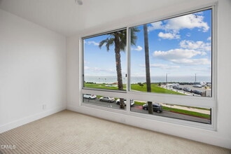 201 Calle Miramar in Redondo Beach, CA - Building Photo - Building Photo