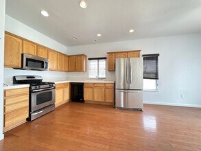 1597 Orca Way in Reno, NV - Building Photo - Building Photo